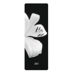 111 White Lily Mat