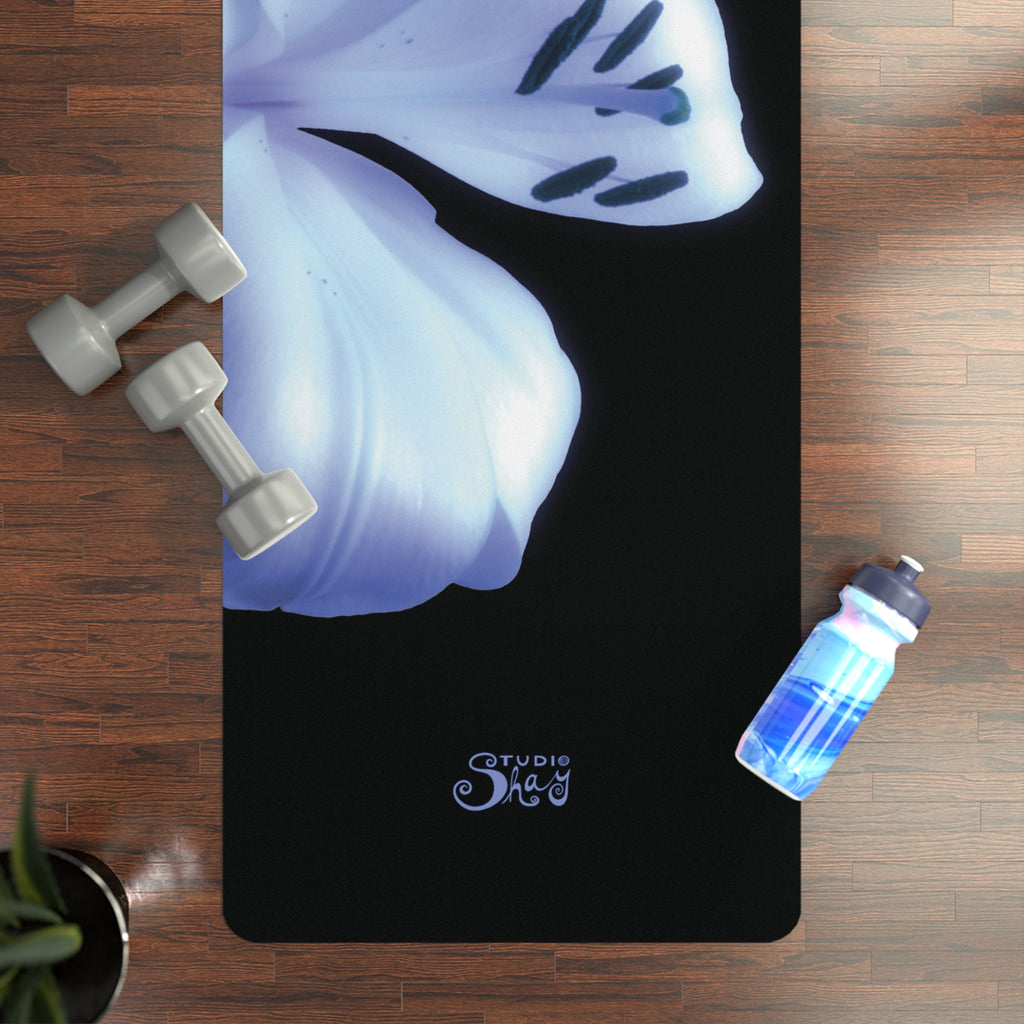 111 Blue Lily Mat