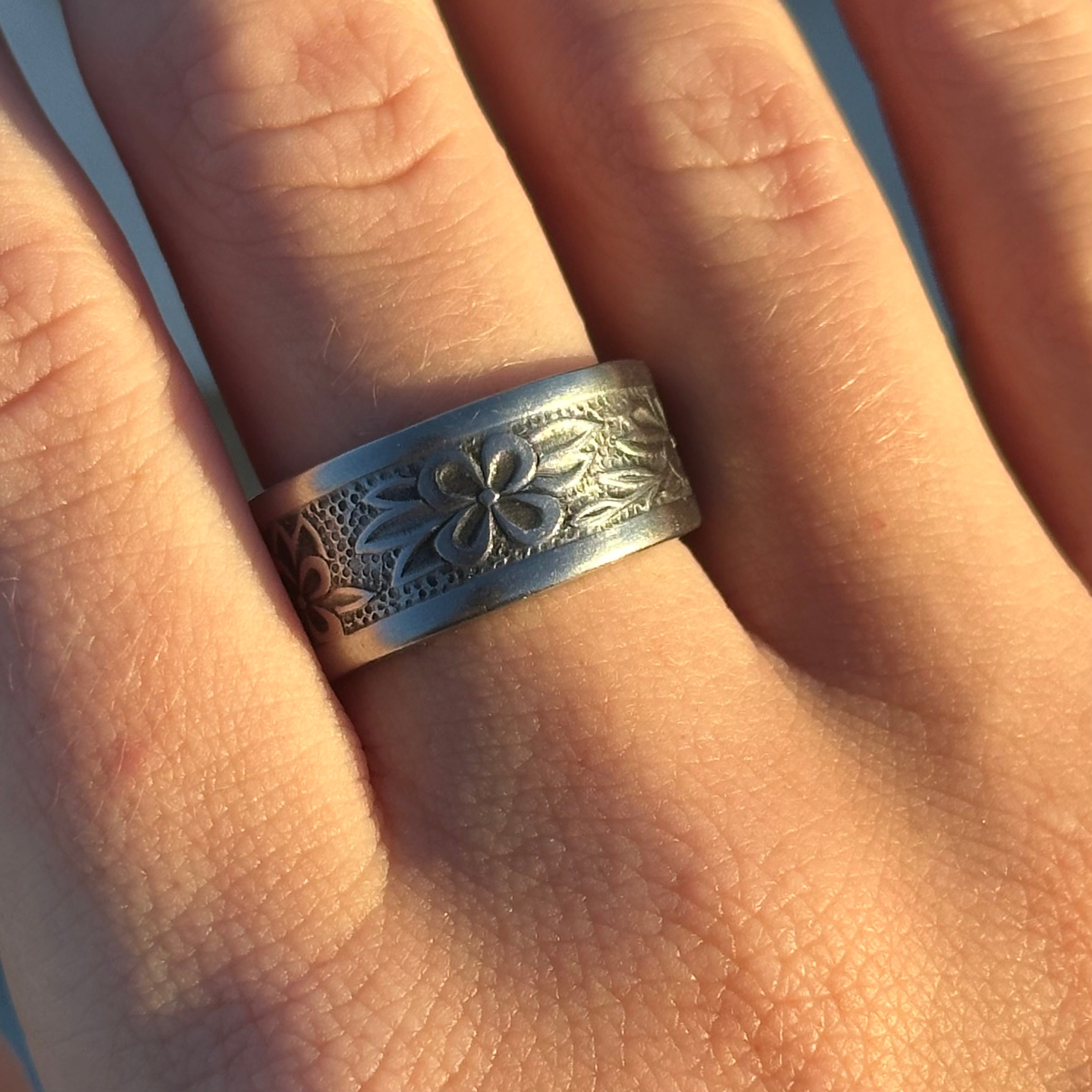 Size 8 ~ Flowers Spoon Ring