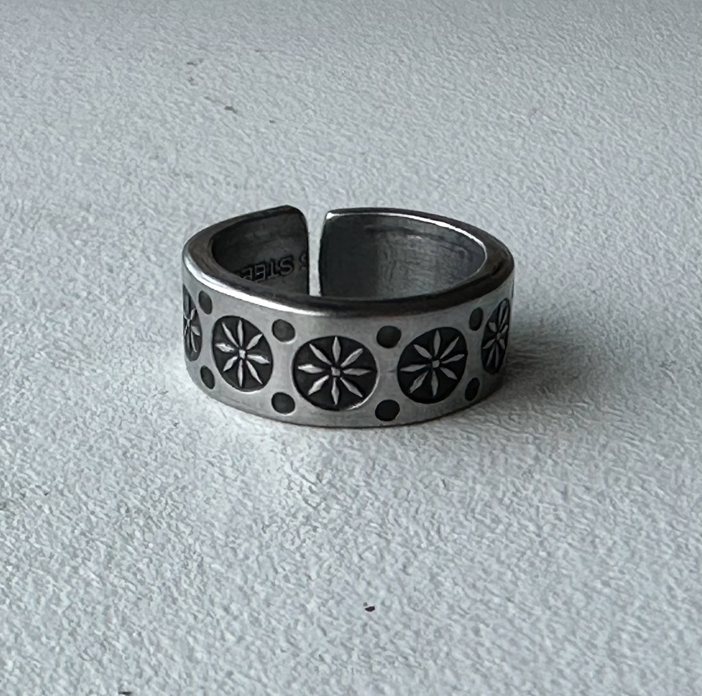 Size 8 ~ Swirl Spoon Ring