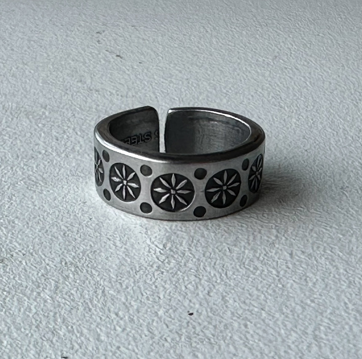 Size 8.5 ~ Swirl Spoon Ring